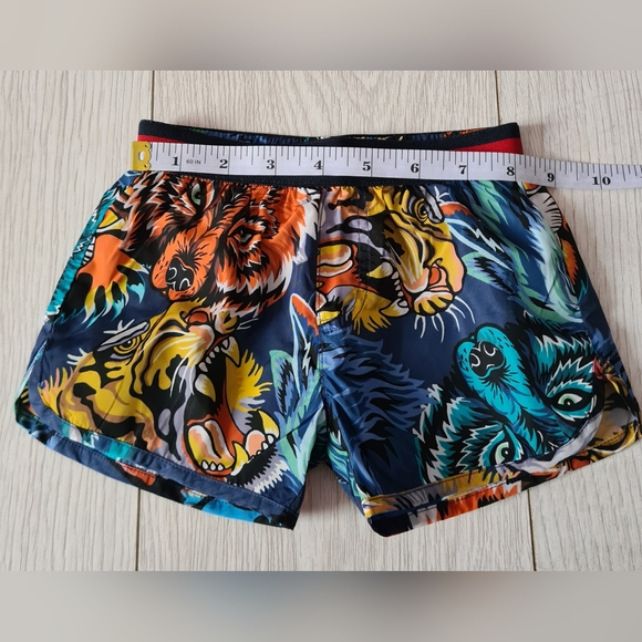 GUCCI BABY TIGER WOLF PRINT SWIM SHORTS TRUNKS 9 MONTHS - Picture 6 of 8